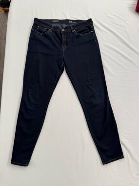 J. Crew Women’s Skinny Jeans in Deep Navy size 32